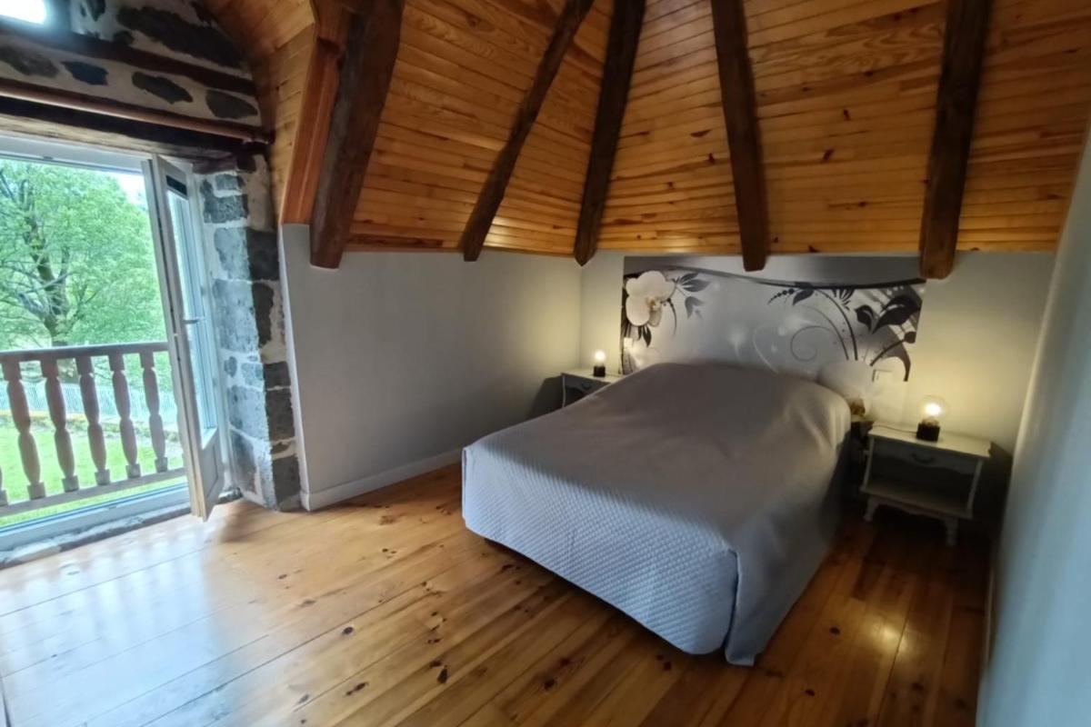 Gite 4 Personnes Dans Le Cantal Animaux Bienvenus Lascelle Bagian luar foto